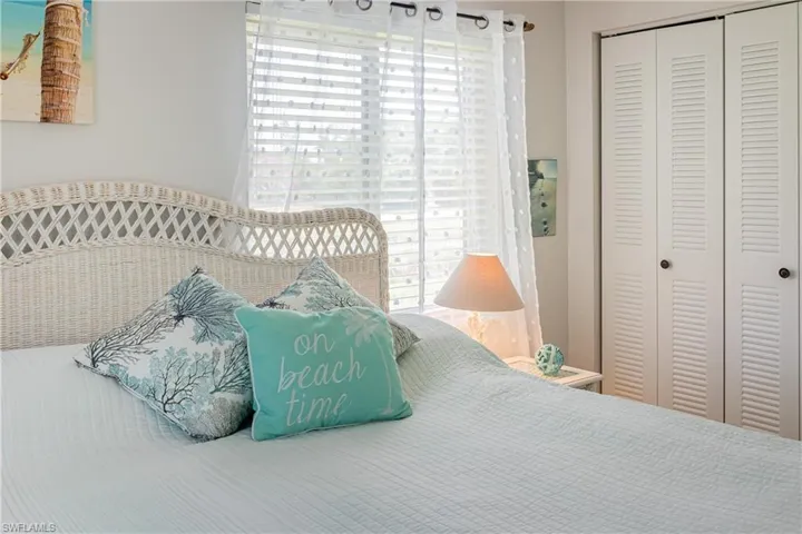 5697  Rattlesnake Hammock  RD, Naples, FL 34113