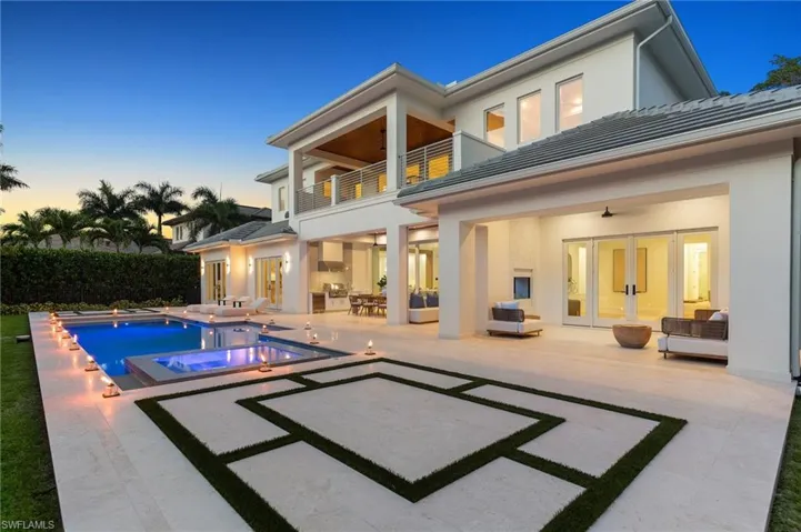 1985 Crayton Rd, Naples, Florida 34102