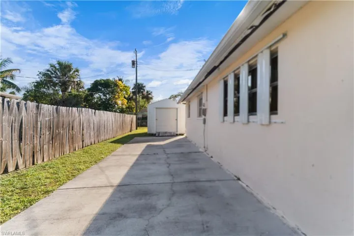 4820 Barcelona Cir, Naples Fl 34112
