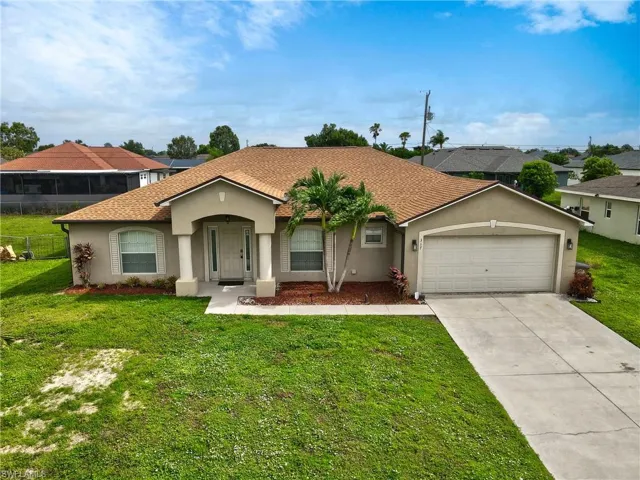 317 Ne 9th Ter, Cape Coral, Florida 33909