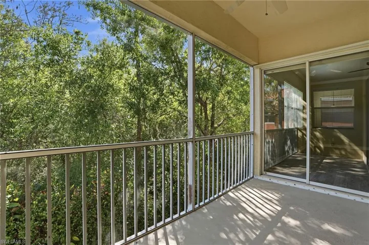 Balcony with ceiling fan