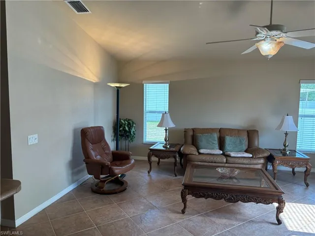 402 SW 29th  PL, Cape Coral, FL 33991