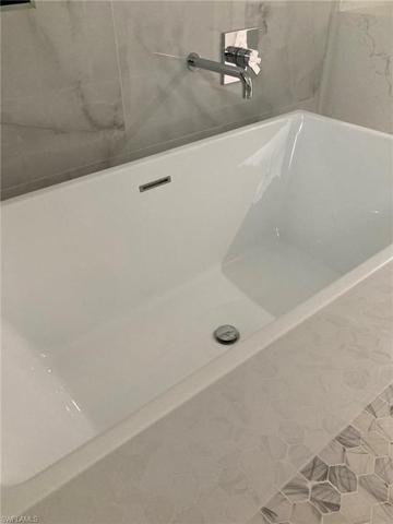 Deep bathtub