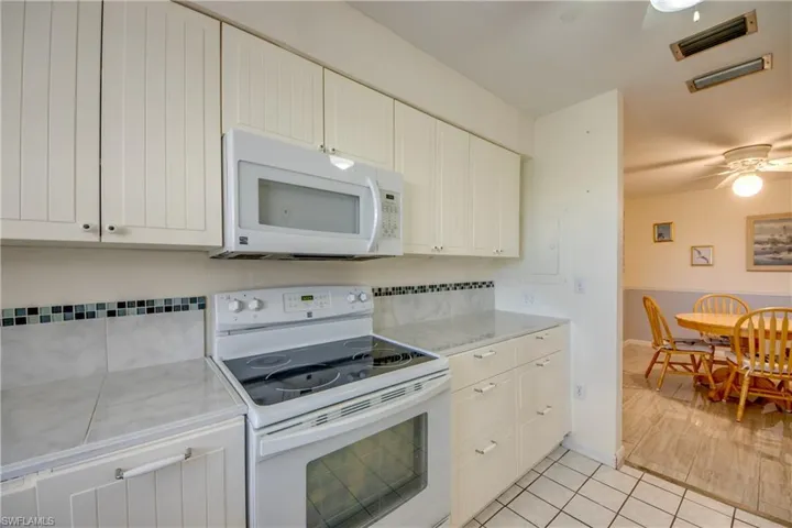 909 Se 46th Ln # 202, Cape Coral, Florida 33904
