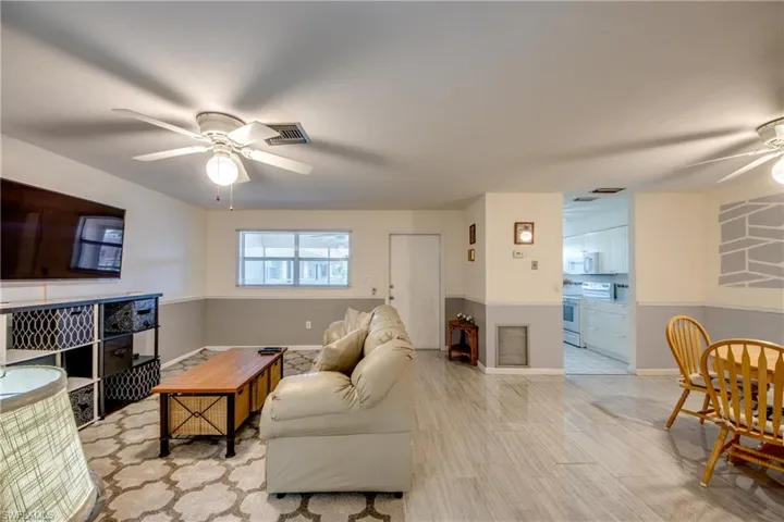 909 Se 46th Ln # 202, Cape Coral, Florida 33904