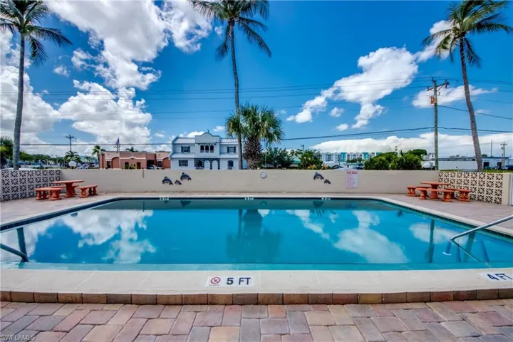909 Se 46th Ln # 202, Cape Coral, Florida 33904