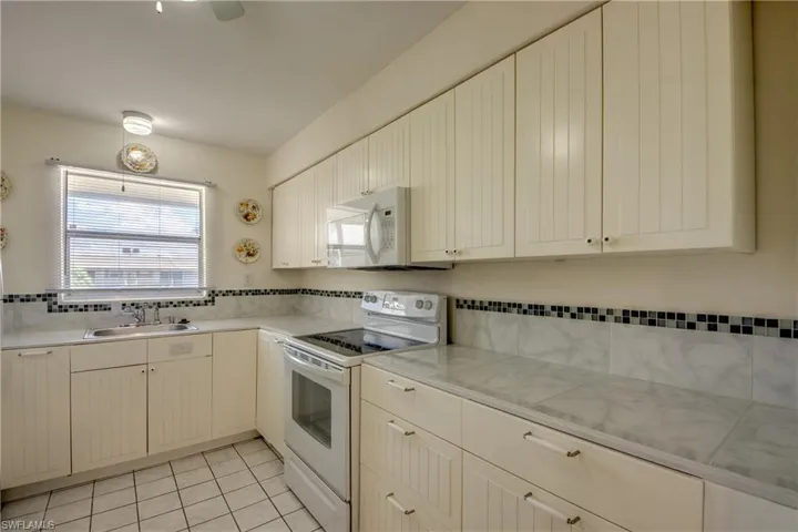 909 Se 46th Ln # 202, Cape Coral, Florida 33904