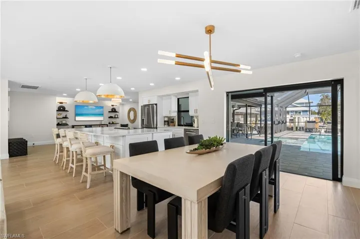 Open and fresh!  Extra large kitchen Island and very comfortable area for dining.