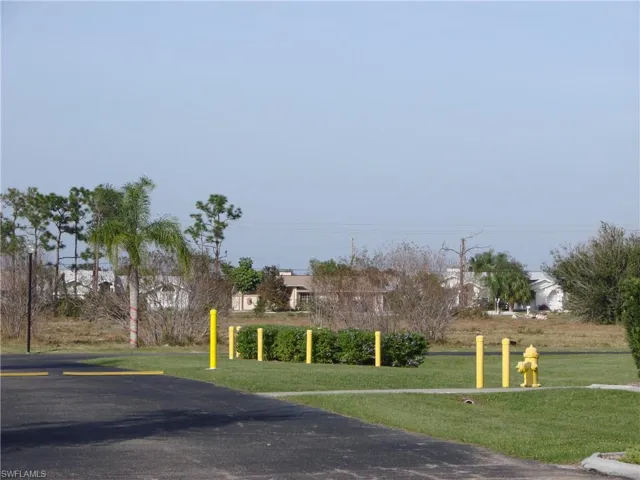 View of front of property featuring a front yard