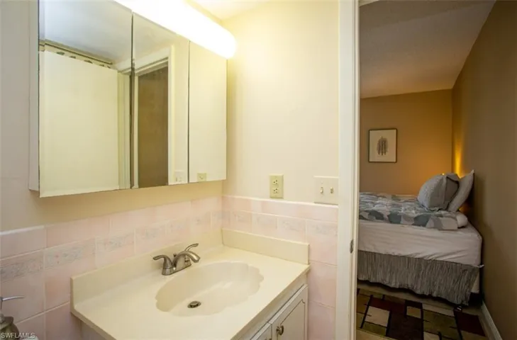 315 Saint Andrews Blvd A25, Naples, Florida 34113