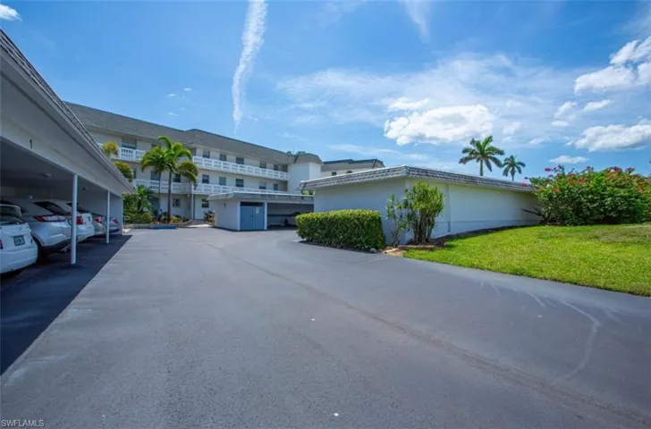 315 Saint Andrews Blvd A25, Naples, Florida 34113