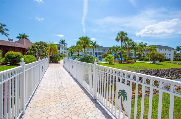 315 Saint Andrews Blvd A25, Naples, Florida 34113