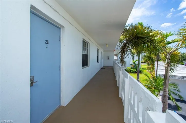 315 Saint Andrews Blvd A25, Naples, Florida 34113
