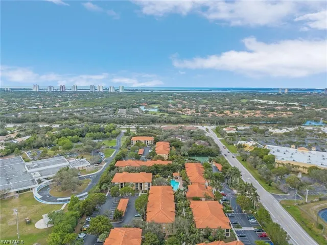 Aerial view with a view of city