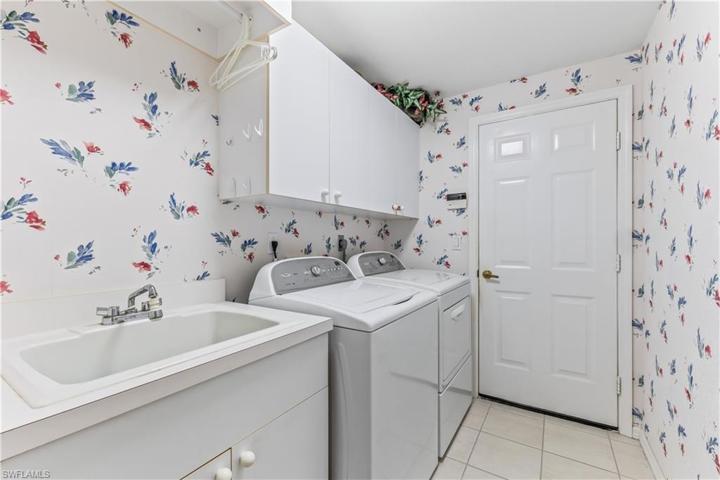 Laundry room to garage