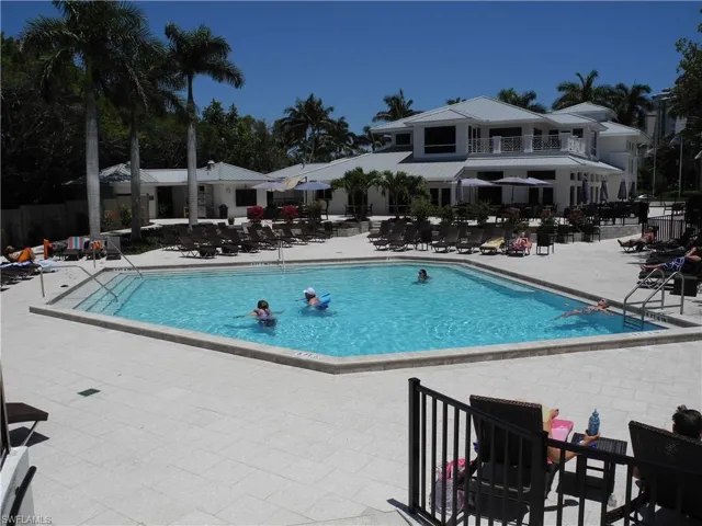Tarpon Cove Club Pool