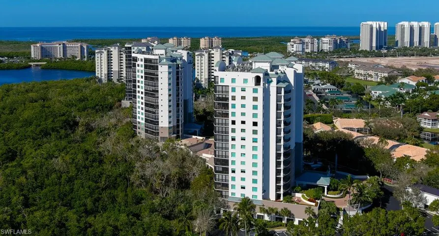 445  Cove Tower  DR, Naples, FL 34110