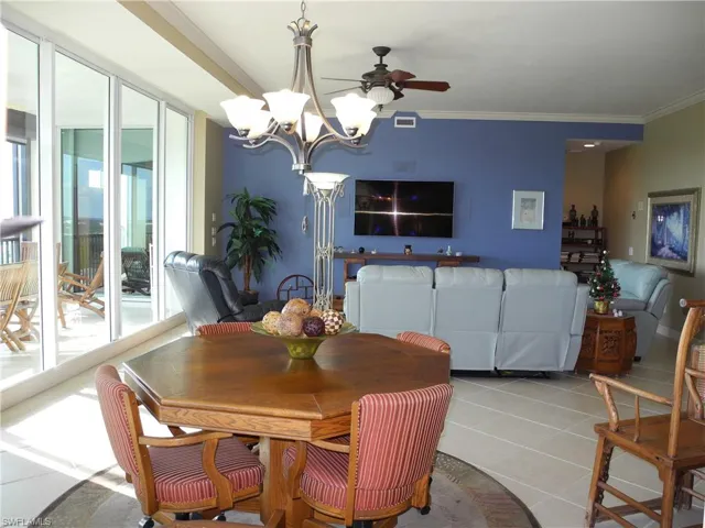 445  Cove Tower  DR, Naples, FL 34110