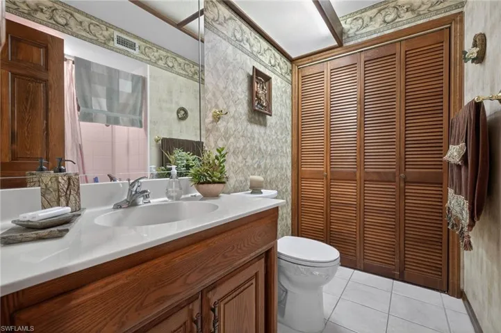 6072 Huntington Woods Dr 17, Naples, Florida 34112