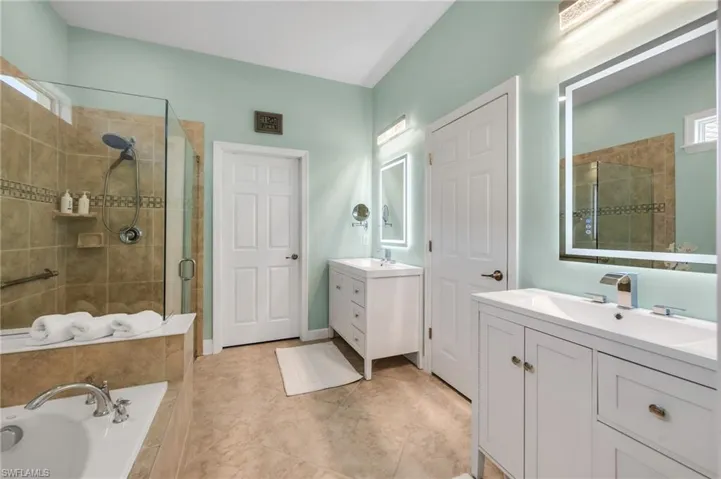 9343 Fieldstone Ln, Naples, Florida 34120
