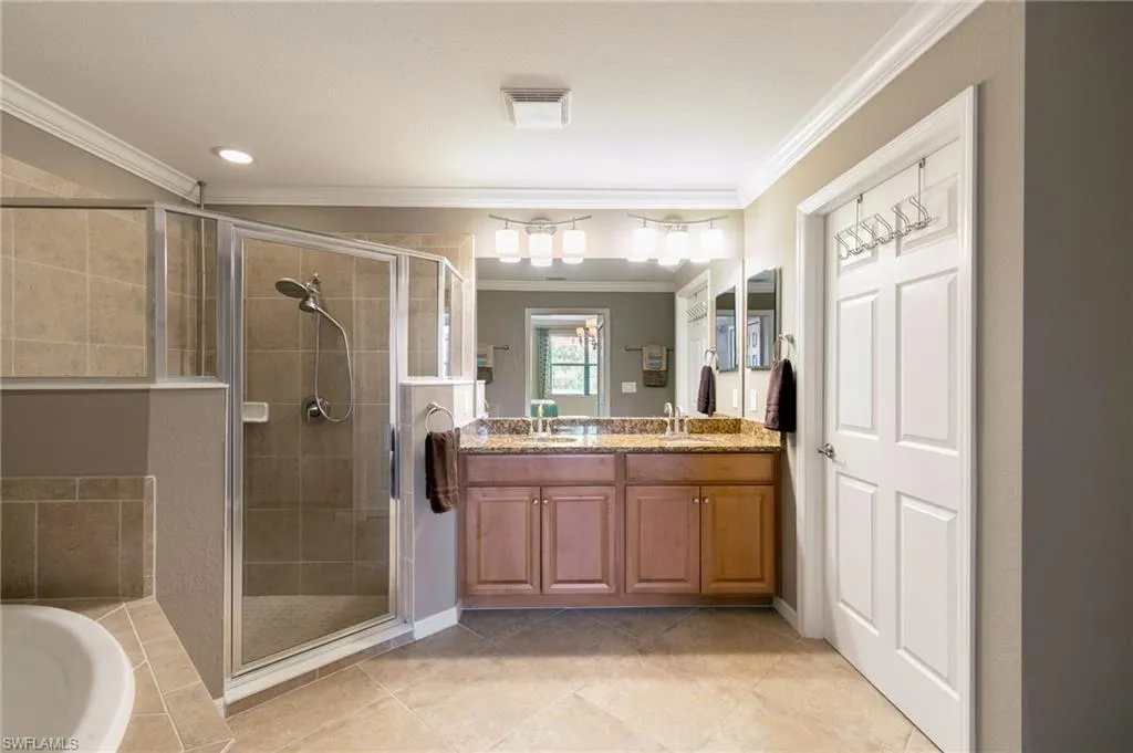 3161 Aviamar CIR, Naples, FL 34114,225036626