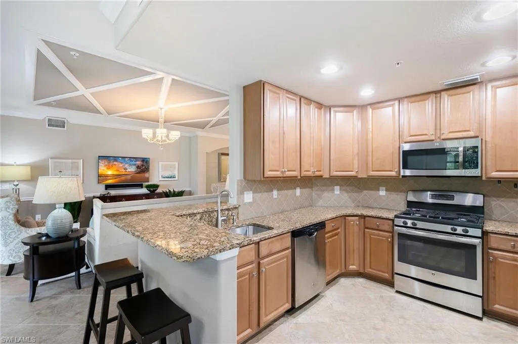 3161 Aviamar CIR, Naples, FL 34114,225036626