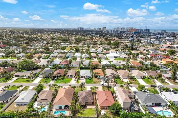 539  105th N AVE, Naples, FL 34108