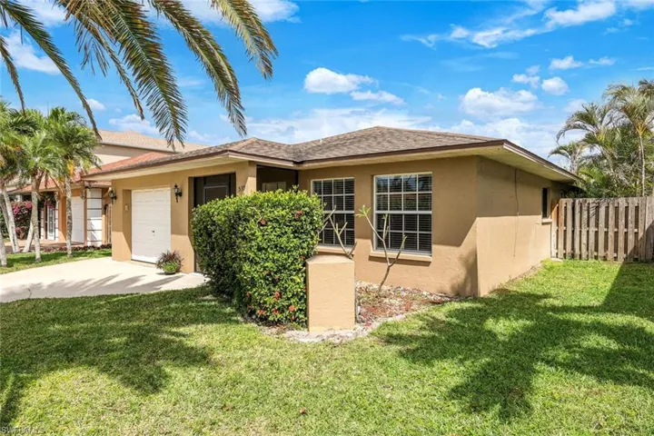 539  105th N AVE, Naples, FL 34108