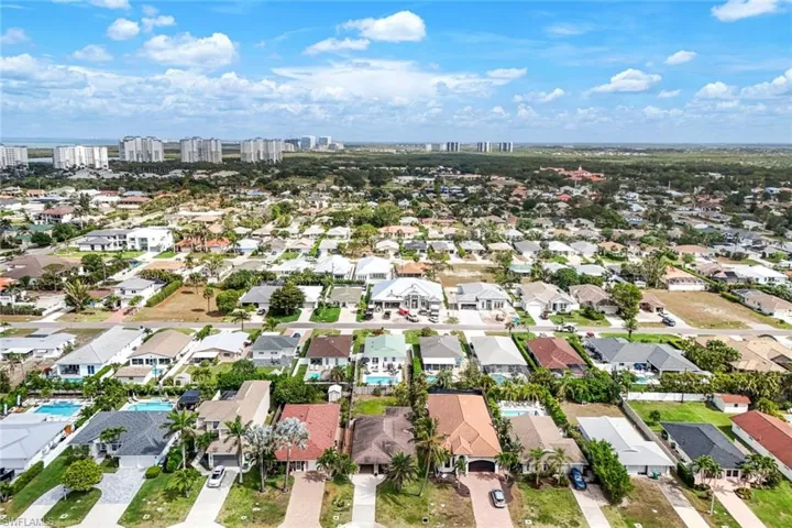 539  105th N AVE, Naples, FL 34108