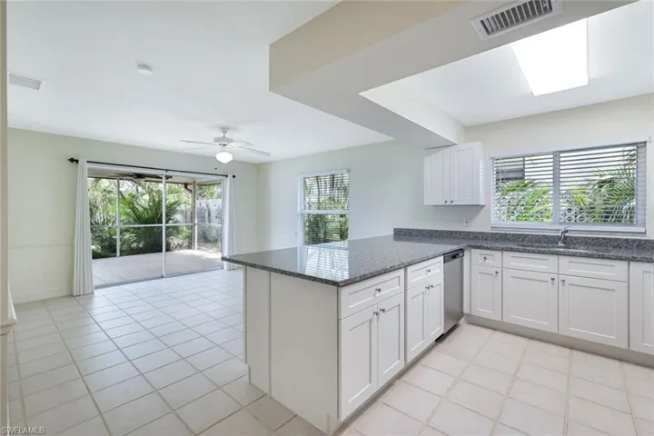 539  105th N AVE, Naples, FL 34108
