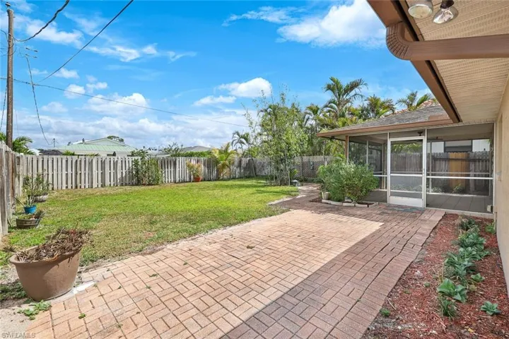 539  105th N AVE, Naples, FL 34108