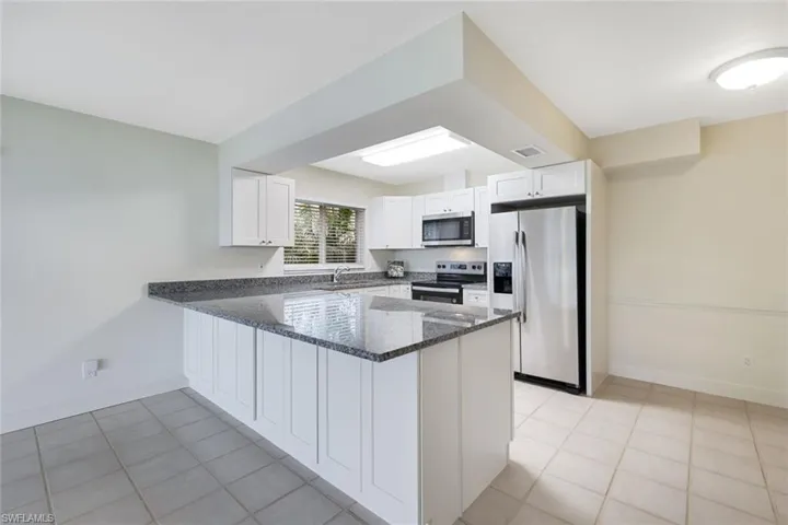 539  105th N AVE, Naples, FL 34108