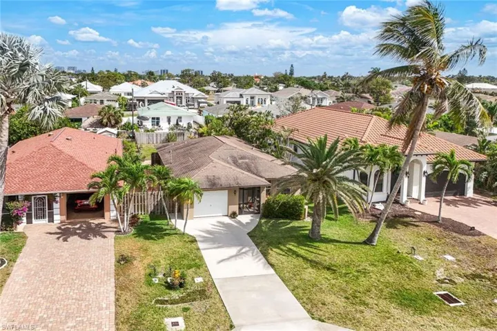 539  105th N AVE, Naples, FL 34108