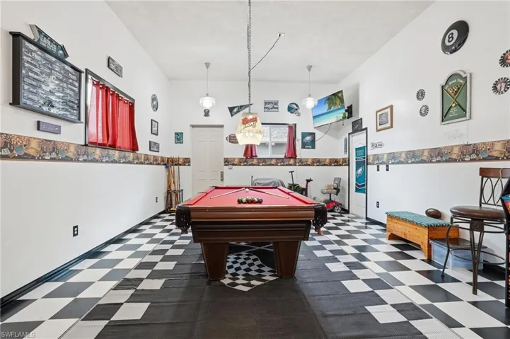 4304 Ne 23rd Pl, Cape Coral, Florida 33909