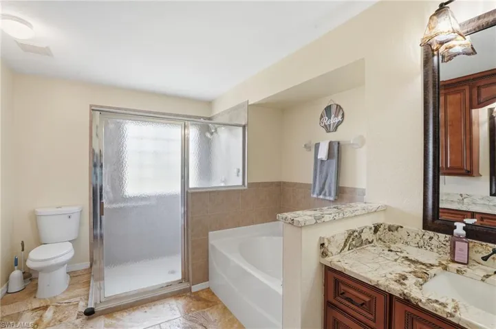 4304 Ne 23rd Pl, Cape Coral, Florida 33909