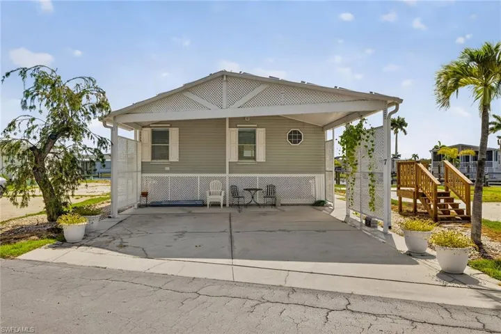 7 Galleon Way, Fort Myers Beach, Florida 33931