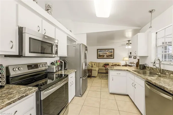 2725 SW 18th AVE, CAPE CORAL FL 33914