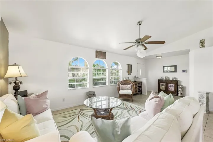 2725 SW 18th AVE, CAPE CORAL FL 33914