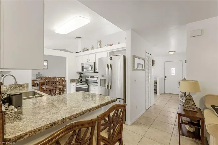 2725 SW 18th AVE, CAPE CORAL FL 33914