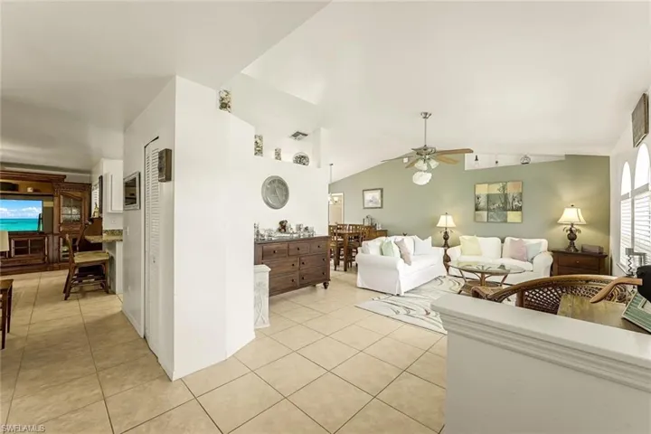2725 SW 18th AVE, CAPE CORAL FL 33914