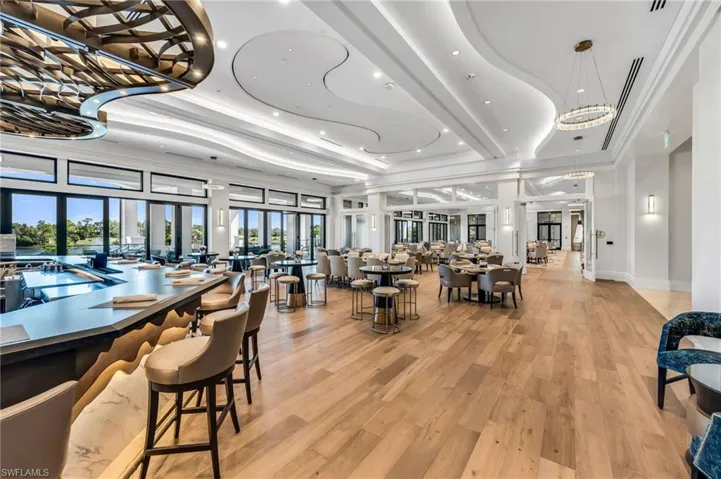 Dining & Bar OCCC