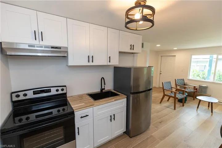 2715 Market St, Fort Myers Fl 33916