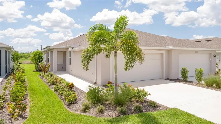 20601 Hazelnut Ct, Lehigh Acres, Florida 33936