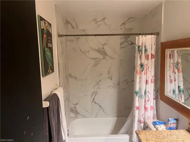 781  107th  AVE, Naples, FL 34108