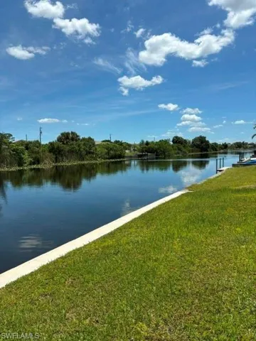 2827 Sw 2nd Ter, Cape Coral, Florida 33991