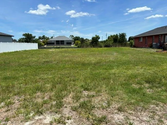 2827 Sw 2nd Ter, Cape Coral, Florida 33991
