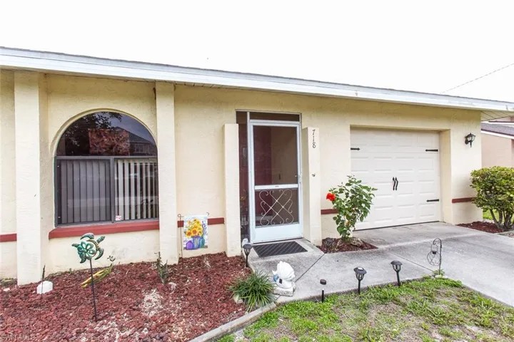 718-720 SE 46th TER, CAPE CORAL FL 33904