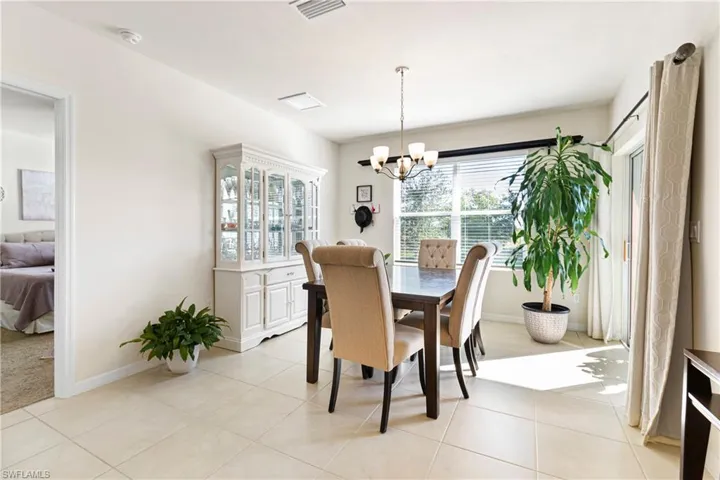 5 NW 8th  PL, Cape Coral, FL 33993