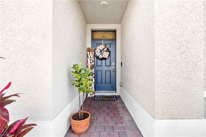 5 NW 8th  PL, Cape Coral, FL 33993