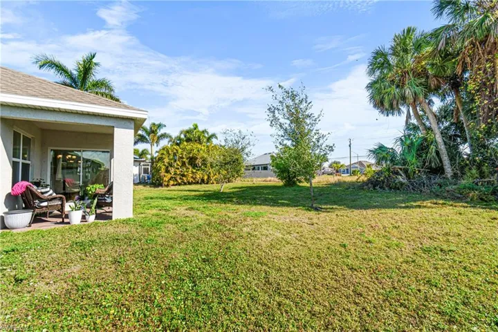 5 NW 8th  PL, Cape Coral, FL 33993